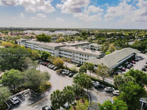 apt-116-4200 3rd Ct, Plantation, FL, 33317-2821 | Card Image