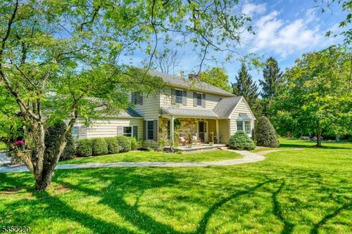 3 Scarlet Oak Rd, Tewksbury Twp, NJ, 07830-3010 | Card Image