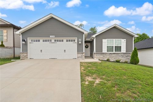 8002 Hudson Ln, Georgetown, IN, 47122-9571 | Card Image