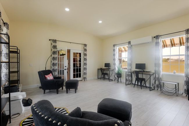 Office Space in Building 2 | Image 9
