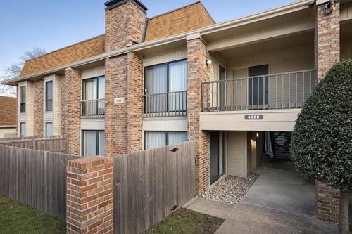 2-6588 S Poplar Woods, Germantown, TN, 38138 | Card Image