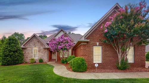 1007 Briarwood Dr, Cottontown, TN, 37048-9614 | Card Image