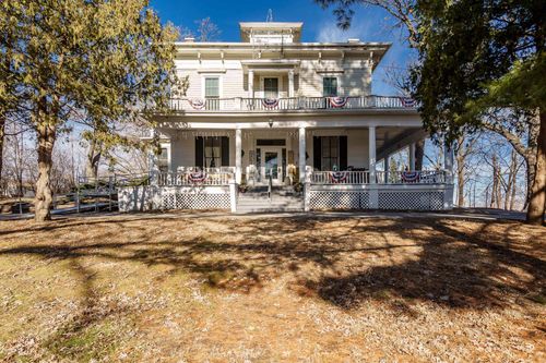 2200 W Memorial Dr, Janesville, WI, 53548-1425 | Card Image