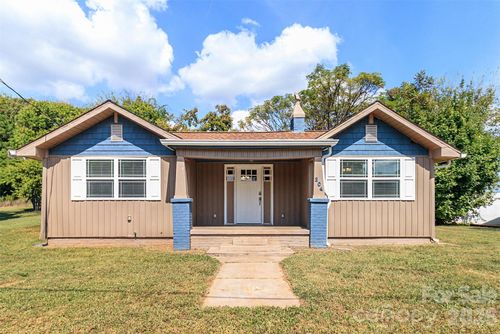 304 Bell St, Kannapolis, NC, 28081-4807 | Card Image