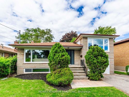 4 Chater Crt, North York, ON, M6B2N2 | Card Image