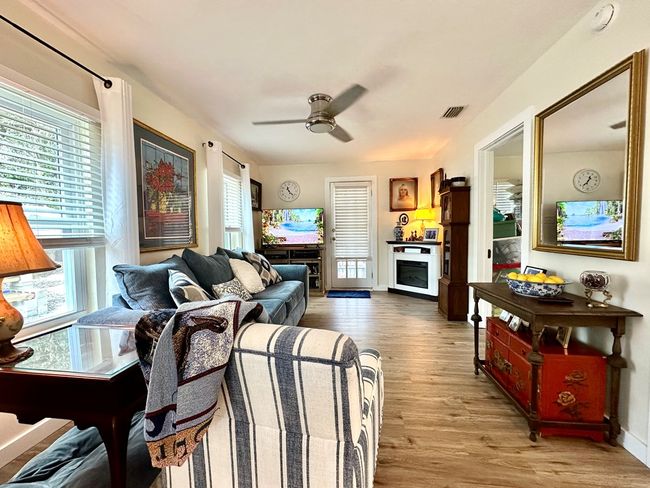 12409 Live Oak St, House other with 2 bedrooms, 1 bathrooms and 1 parking in CEDAR KEY FL | Image 25