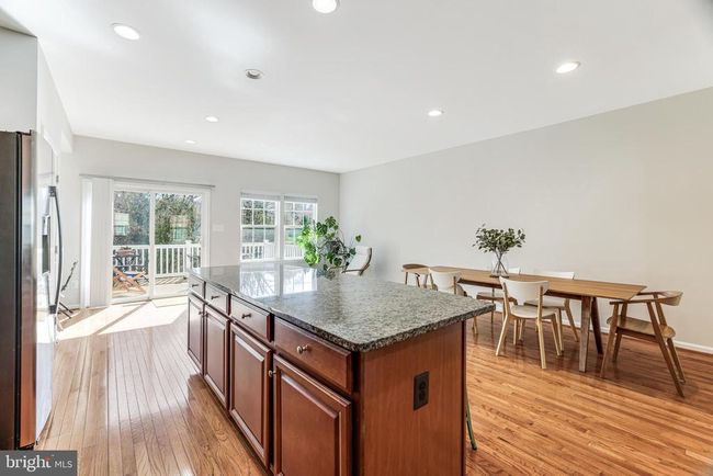 22862 Chestnut Oak Ter, Townhouse with 3 bedrooms, 4 bathrooms and null parking in STERLING VA | Image 18