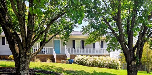 829 White Oak Hill Dr, Seneca, SC, 29678-1019 | Card Image