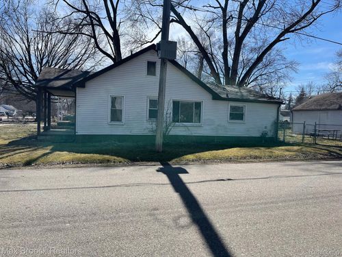 19997 Negaunee, Redford, MI, 48240-1645 | Card Image