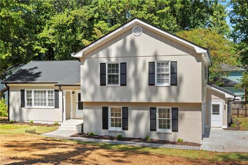 689 Roxboro Ct, Lawrenceville, GA, 30044-5663 | Card Image