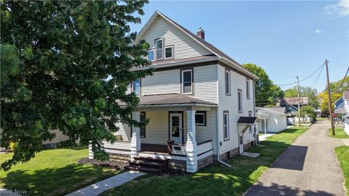 1018 Prospect Ave Nw, New Philadelphia, OH, 44663-1073 | Card Image