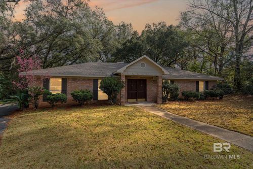 8080 Danielle Dr, Mobile, AL, 36695-4127 | Card Image