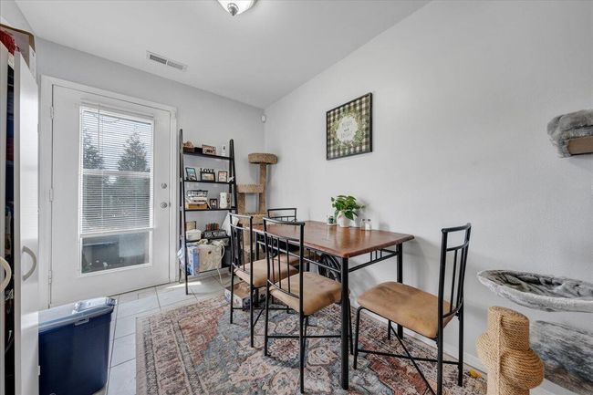 Dinning Area | Image 10