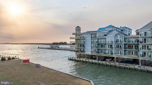 unit-203-1 Dock St, CRISFIELD, MD, 21817-1078 | Card Image