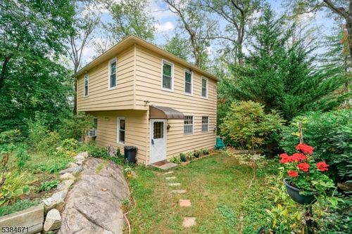 19 Skyland Ave, Haskell, NJ, 07420-1555 | Card Image