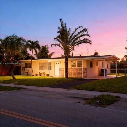 1060 W Prospect Rd, Oakland Park, FL, 33309-4637 | Card Image