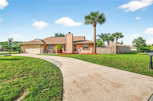 128 La Playa Ln, SEBASTIAN, FL, 32958-5218 | Card Image