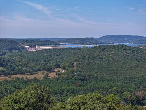 180 County Road 107, Eureka Springs, AR, 72632-9475 | Card Image