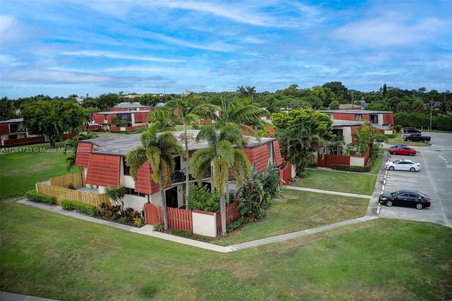 3750 Victoria Dr, Townhouse with 2 bedrooms, 3 bathrooms and null parking in West Palm Beach FL | Image 19