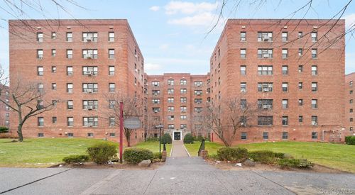 apt-201-485 E Lincoln Ave, Mount Vernon, NY, 10552-3517 | Card Image