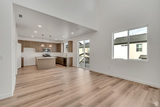 226 - 6737 S Glade Creek Dr, House other with 3 bedrooms, 3 bathrooms and 2 parking in West Jordan UT | Image 8