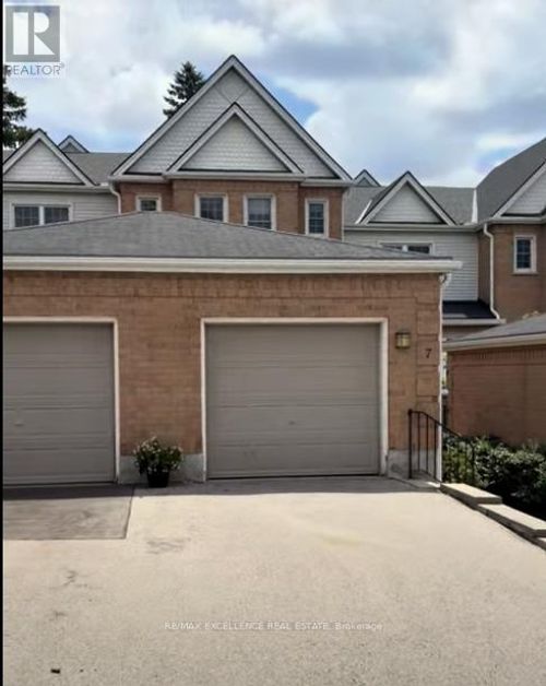 7-1570 Richmond St, London, ON, N6G4W1 | Card Image
