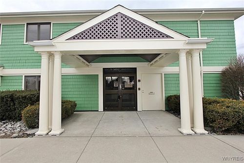 131 Orchard Park Rd, West Seneca, NY, 14224-2615 | Card Image