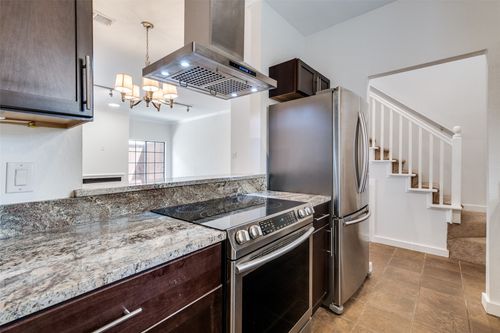 apt-113-3320 Reagan St, Dallas, TX, 75219-4256 | Card Image