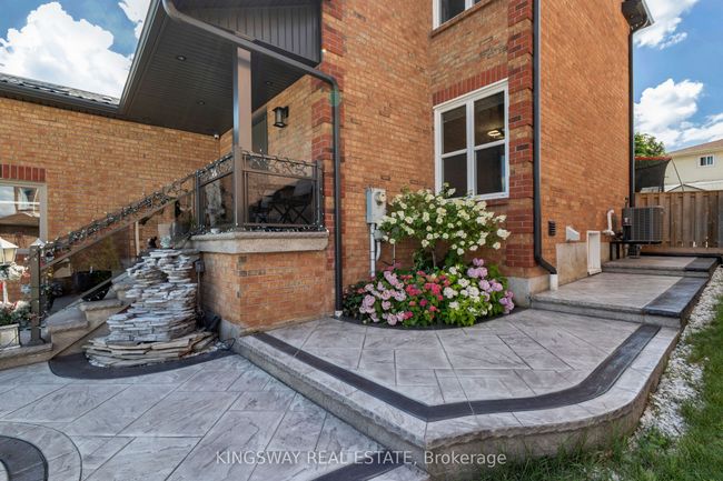 58 Leeward Dr, House other with 6 bedrooms, 5 bathrooms and 5 parking in Brampton ON | Image 49