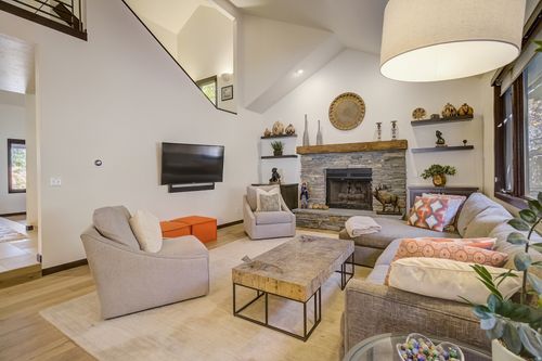 1683 N Silver Springs Rd, Park City, UT, 84098-6033 | Card Image