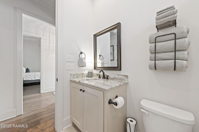 Guest Bathroom | Image 25