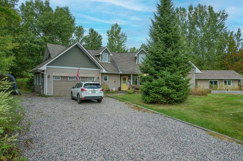 200 Memorial Drive E, Powassan, ON, P0H1Z0 | Card Image
