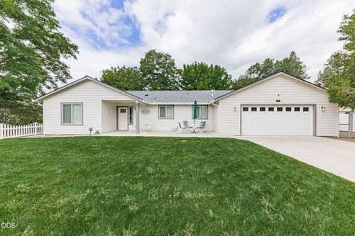 403 Berglund St, Rogue River, OR, 97537-8502 | Card Image