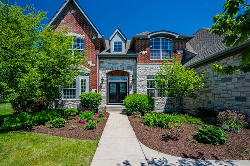 4544 Shumard Ln, Naperville, IL, 60564-1207 | Card Image