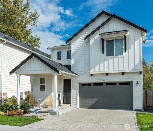 7533 87th Dr Ne, Marysville, WA, 98270-4592 | Card Image