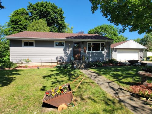 8982 S 79th Street, Franklin, WI, 53132 | Card Image