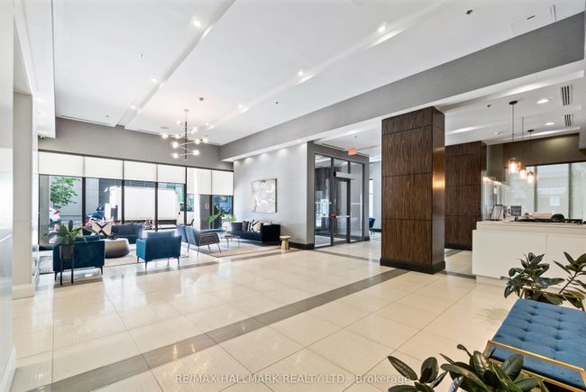 3501 - 19 Grand Trunk Cres, Condo with 1 bedrooms, 1 bathrooms and 1 parking in Toronto ON | Image 4