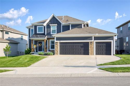 18873 168th Ter, Olathe, KS, 66062-8303 | Card Image