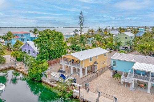 28571 Buccaneer Rd, Little Torch Key, FL, 33042-5530 | Card Image