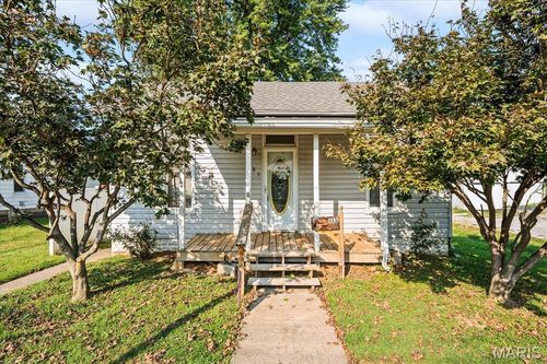 483 N Broadway Street, Nashville, IL, 62263 | Card Image