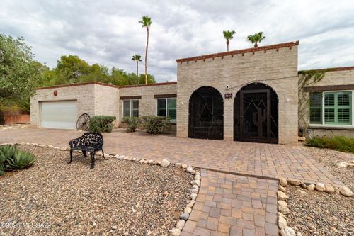 7821 E Oakwood Pl, Tucson, AZ, 85750-2344 | Card Image