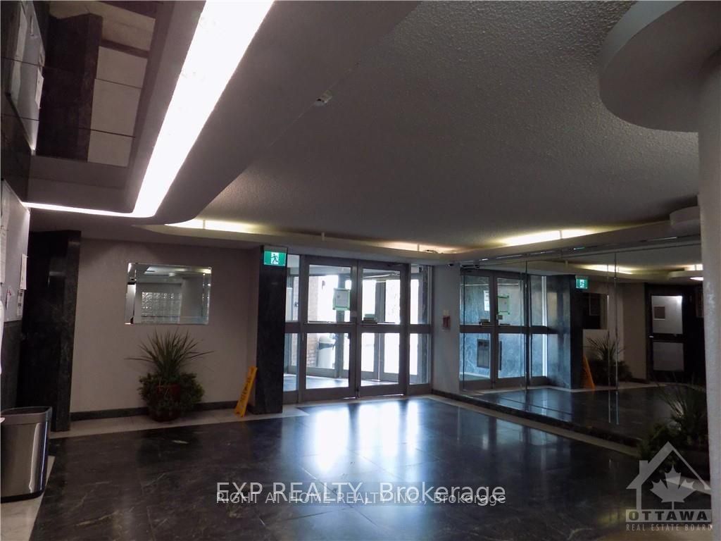 Residential Lease in Hunt Club - South Keys and Area 5