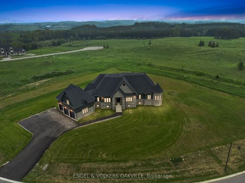 91 Logan Rd, Bolton, ON, L7E4L5 | Card Image