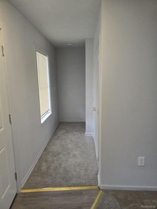 3869 French Rd, Detroit, MI, 48214-1586 | Card Image