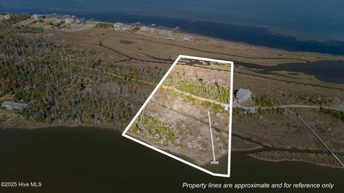 170 Pasture Point Ln, Smyrna, NC, 28579-9535 | Card Image