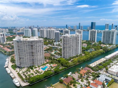 1002-2000 Island Blvd, Aventura, FL, 33160-4960 | Card Image