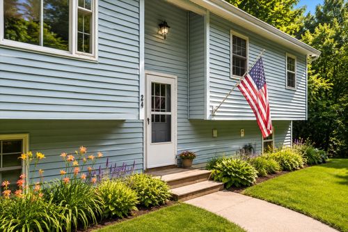 24 Lovely Ln, Milton, VT, 05468-8408 | Card Image