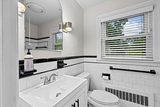 181 Manchester St, House other with 2 bedrooms, 1 bathrooms and 1 parking in Boston MA | Image 20