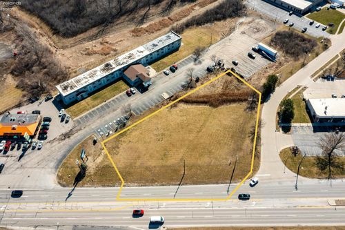 32801 Lorain Rd, North Ridgeville, OH, 44039-3429 | Card Image