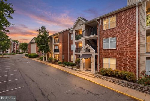 218-3308 Wyndham Cir, ALEXANDRIA, VA, 22302-4308 | Card Image